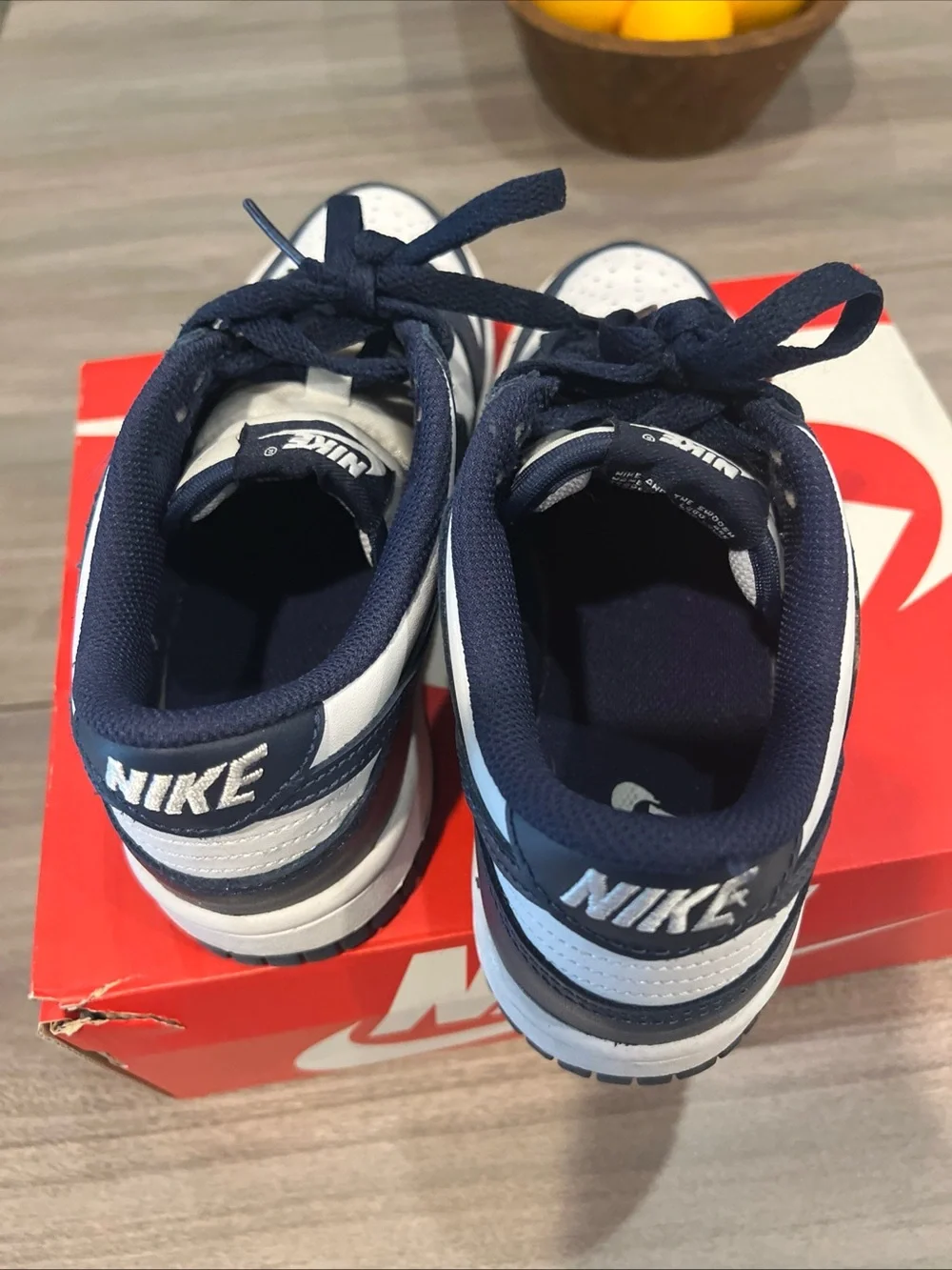 Nike classic low